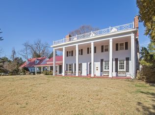 4716 Wakefield Chapel Rd, Annandale, VA 22003