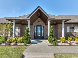 25239 S Persimmon Ct, Claremore, OK 74019