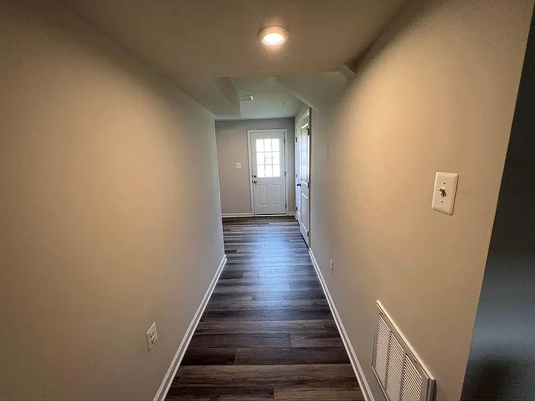 115 Butterfield Ave — Photo 26