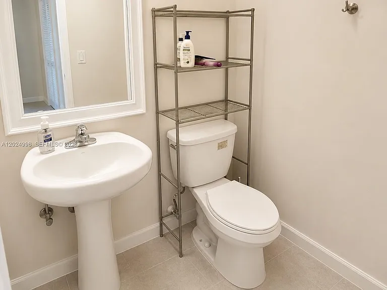 17011 N Bay Rd #417 — Photo 13