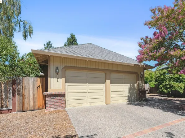 501 Jenifer Ct, Santa Rosa, CA 95404