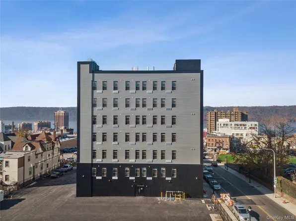 70A Ashburton Ave #5N, Yonkers, NY 10701