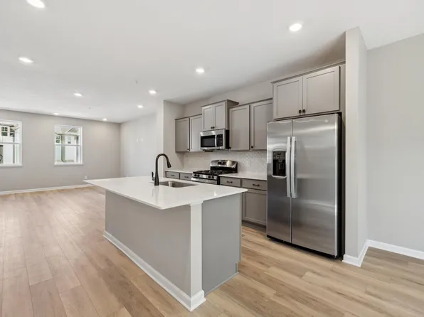 1568 Torres Ln, West Saint Paul, MN 55118