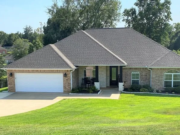 298 Spring Creek Dr, Nacogdoches, TX 75965