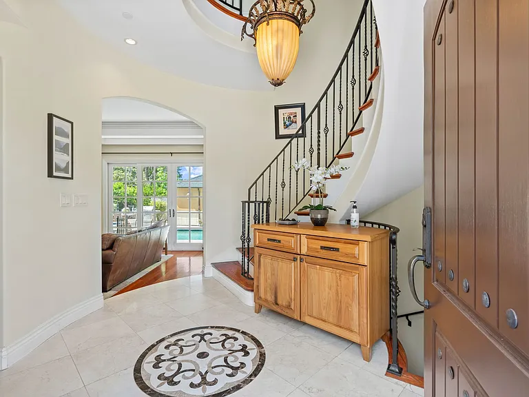 1236 Rose Ave — Photo 2