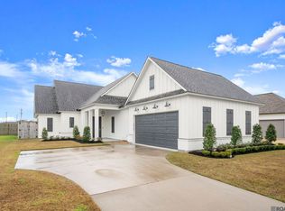 38191 Meadow Rue Dr, Prairieville, LA 70769