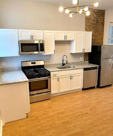 2634 W Thomas St #1R — Photo 1