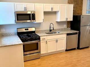 2634 W Thomas St APT 1R, Chicago, IL 60622