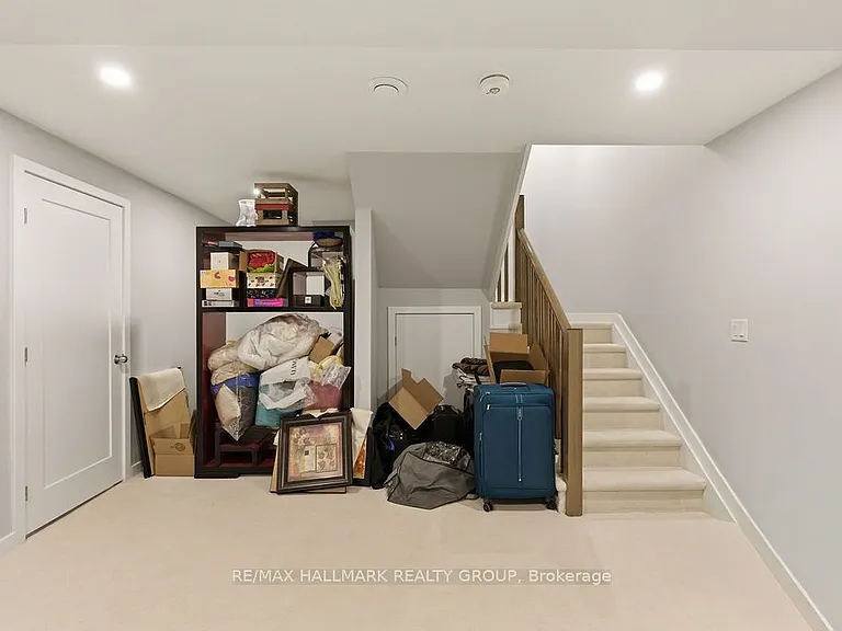 854 Mikinak Rd — Photo 39