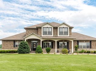 1516 Lovell Lndg, Columbia, IL 62236