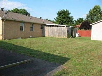 5th image of 103 Yorkshire Ct
