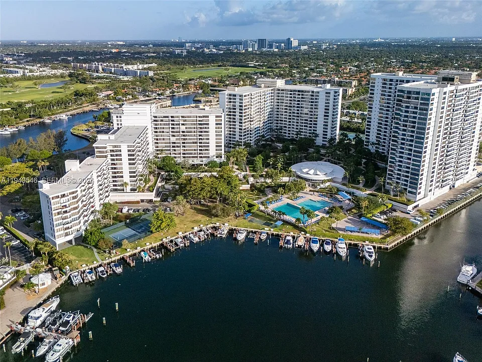 600 Three Islands Blvd #519
