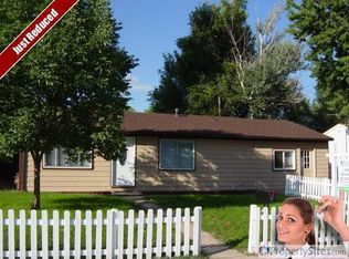 3155 W Bear Creek Dr, Englewood, CO 80110