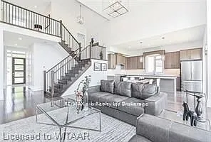 421 Somme St — Photo 6