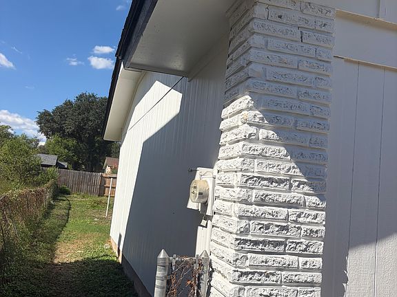 5th image of 616 Oak Dr
