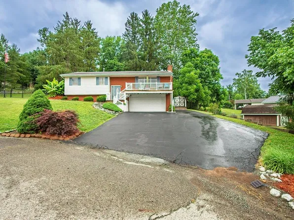 1295 Randall Dr, Chillicothe, OH 45601