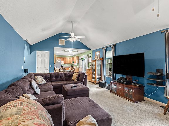 5th image of 515 N Murphy Dr