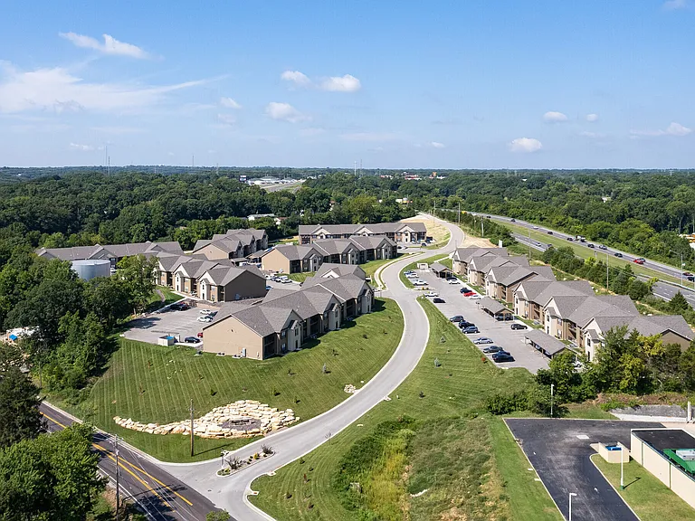Sugar Creek Apartments — Photo 16