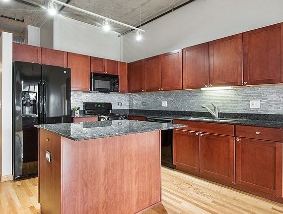 5th image of 849 N Franklin St Unit 422