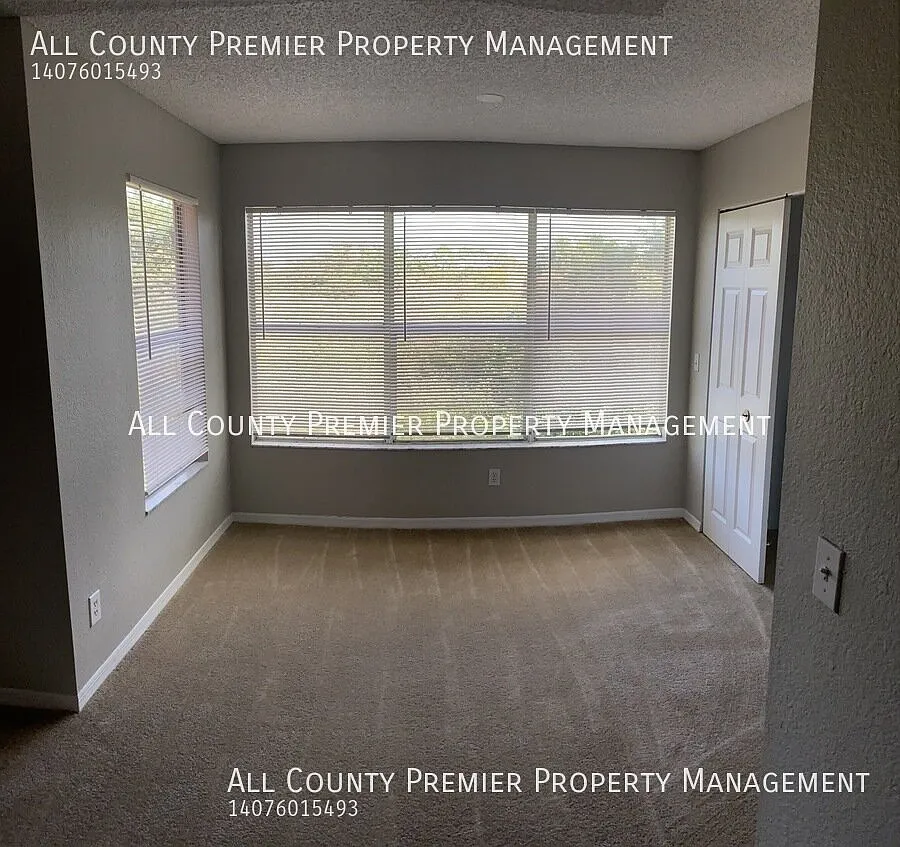 Coming Soon! Nice 2 Bedroom 2 Bath Condo! Villa Medici Community! Make An Offer! — Photo 3