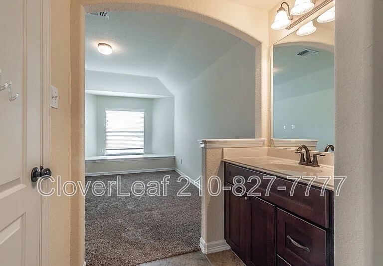 6126 Lowrie — Photo 36