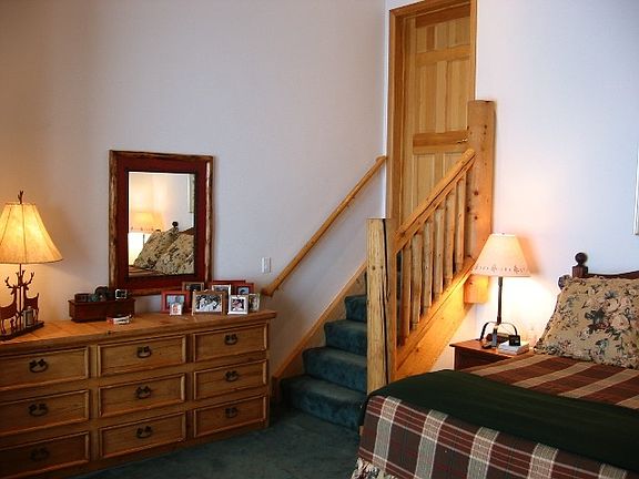5th image of 110 Lodges Ln #5