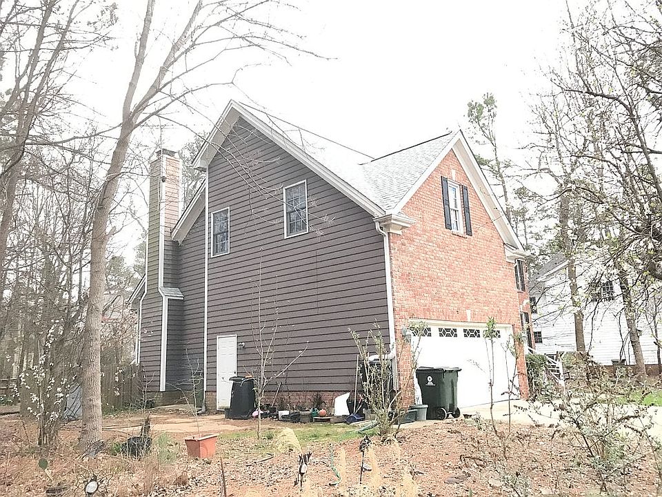 2nd image of 301 Spring Garden Dr