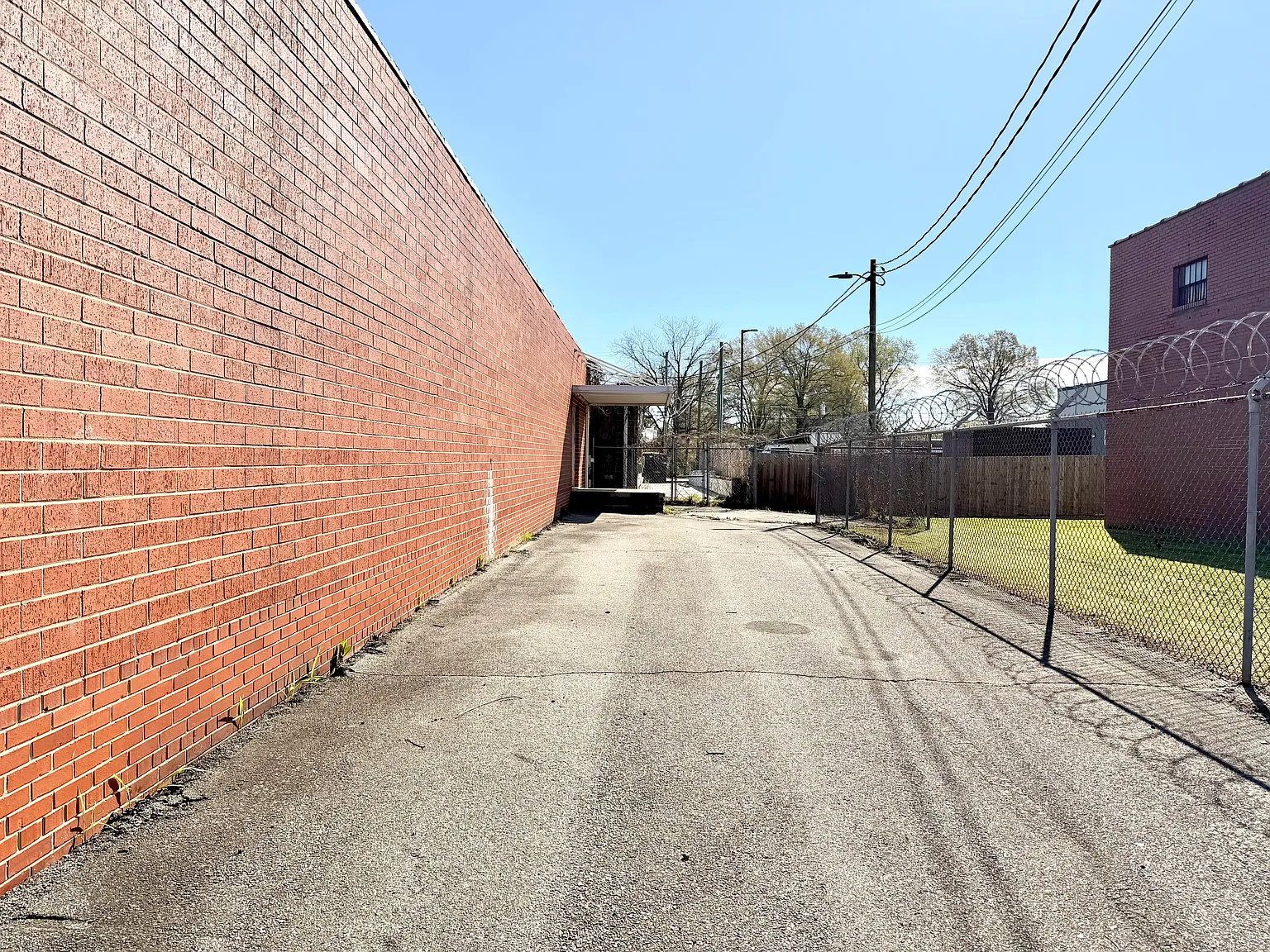 2 bed, $1,600 — Photo 4