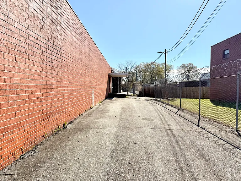 1012 N Raleigh St — Photo 4