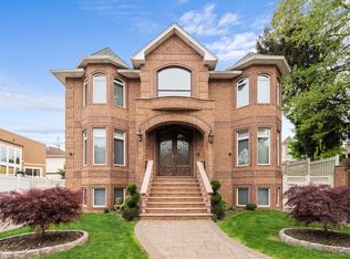 112 Saint George Rd, Staten Island, NY 10306