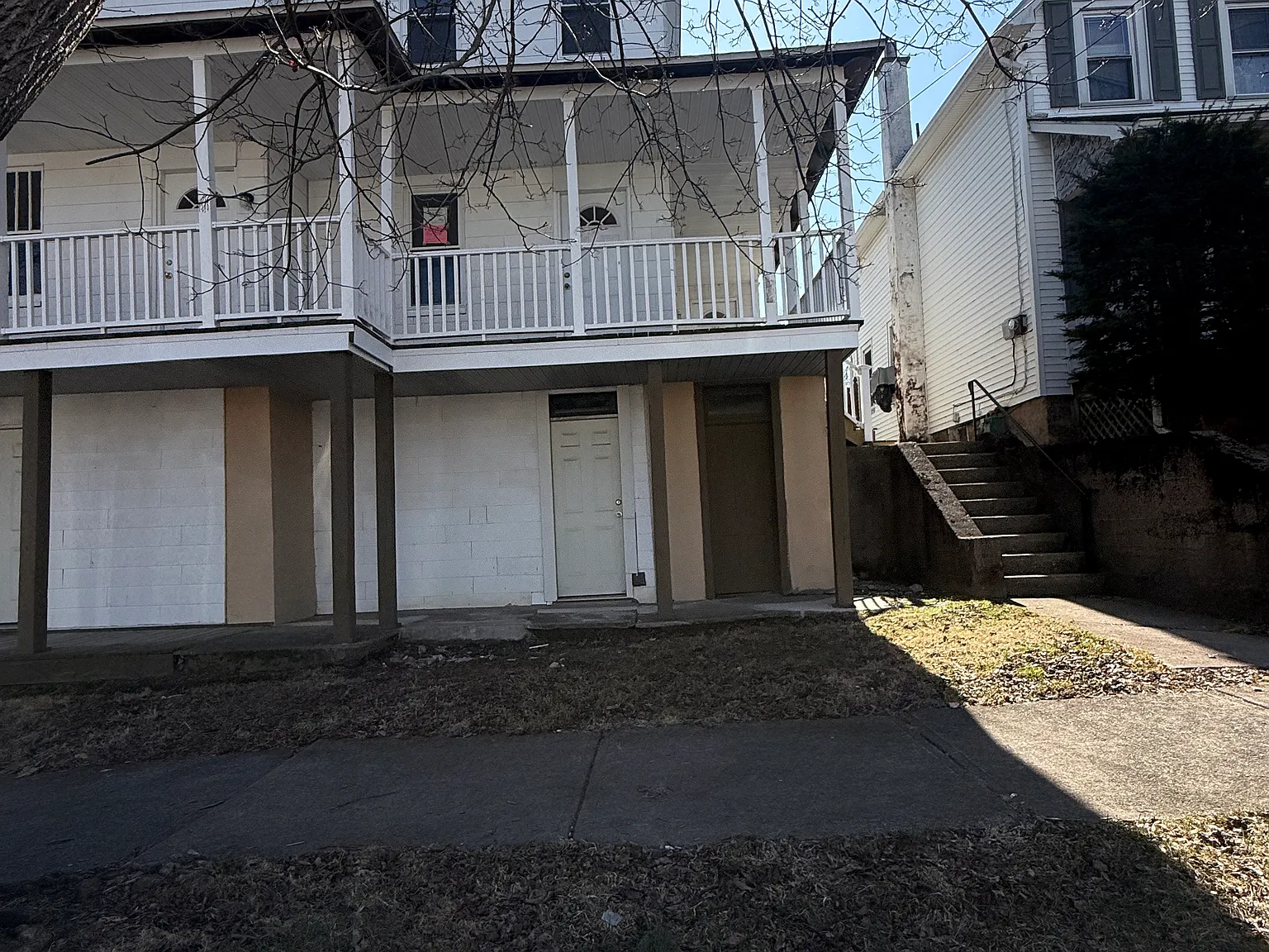 2 bed, $1,200 — Photo 1