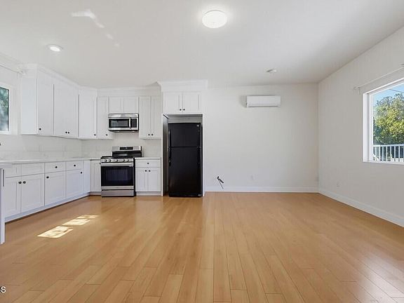 2nd image of 416 Sinclair Ave #A