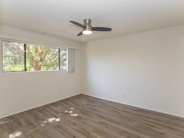 1229 Princeton St #4 — Photo 9
