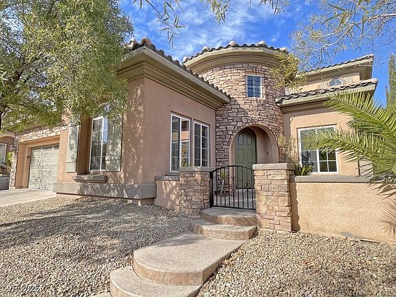 2nd image of 12048 La Palmera Ave