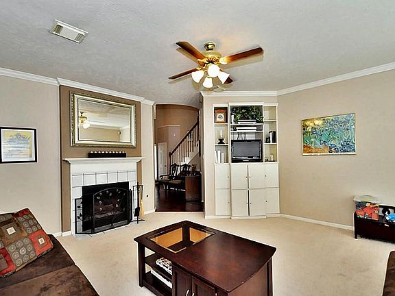 3rd image of 3723 Windlewood Dr