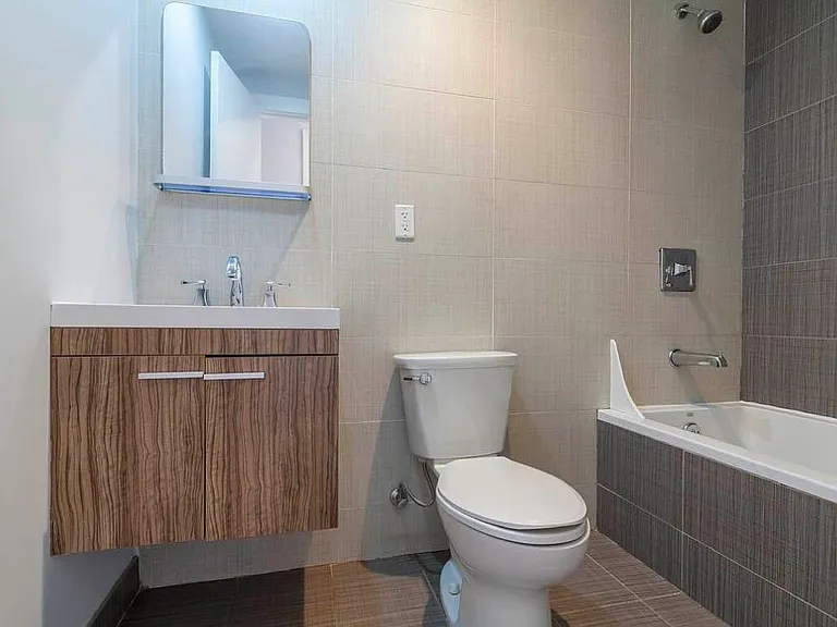 170 Harman St #1B — Photo 7