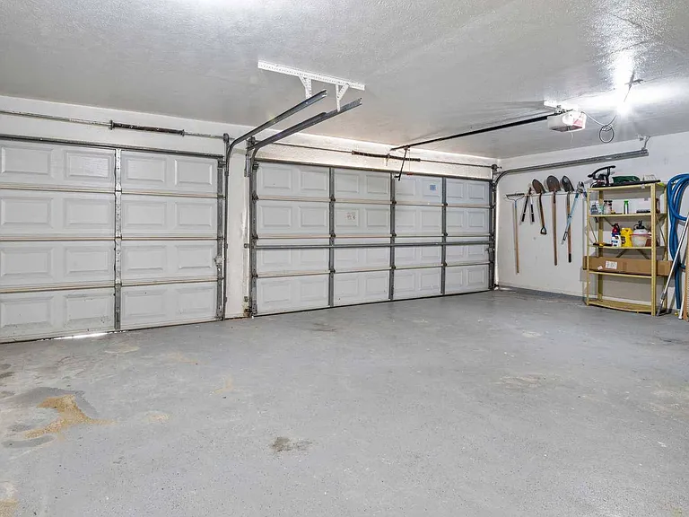 3704 Saddlehead Dr — Photo 33