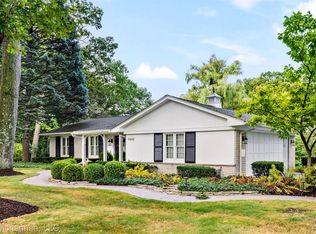 1420 Ashover Dr, Bloomfield Hills, MI 48304