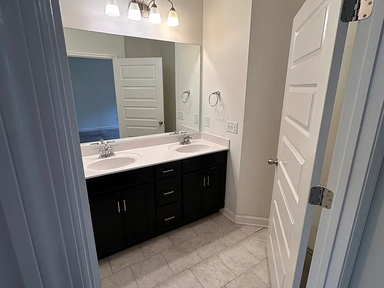 327 Lakeside Park Dr #82 — Photo 17