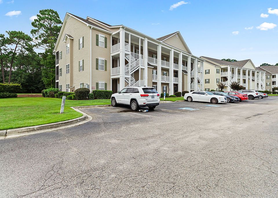 1st image of 5846 Longwood Dr