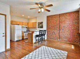 1635 Fairmount Ave, Philadelphia, PA