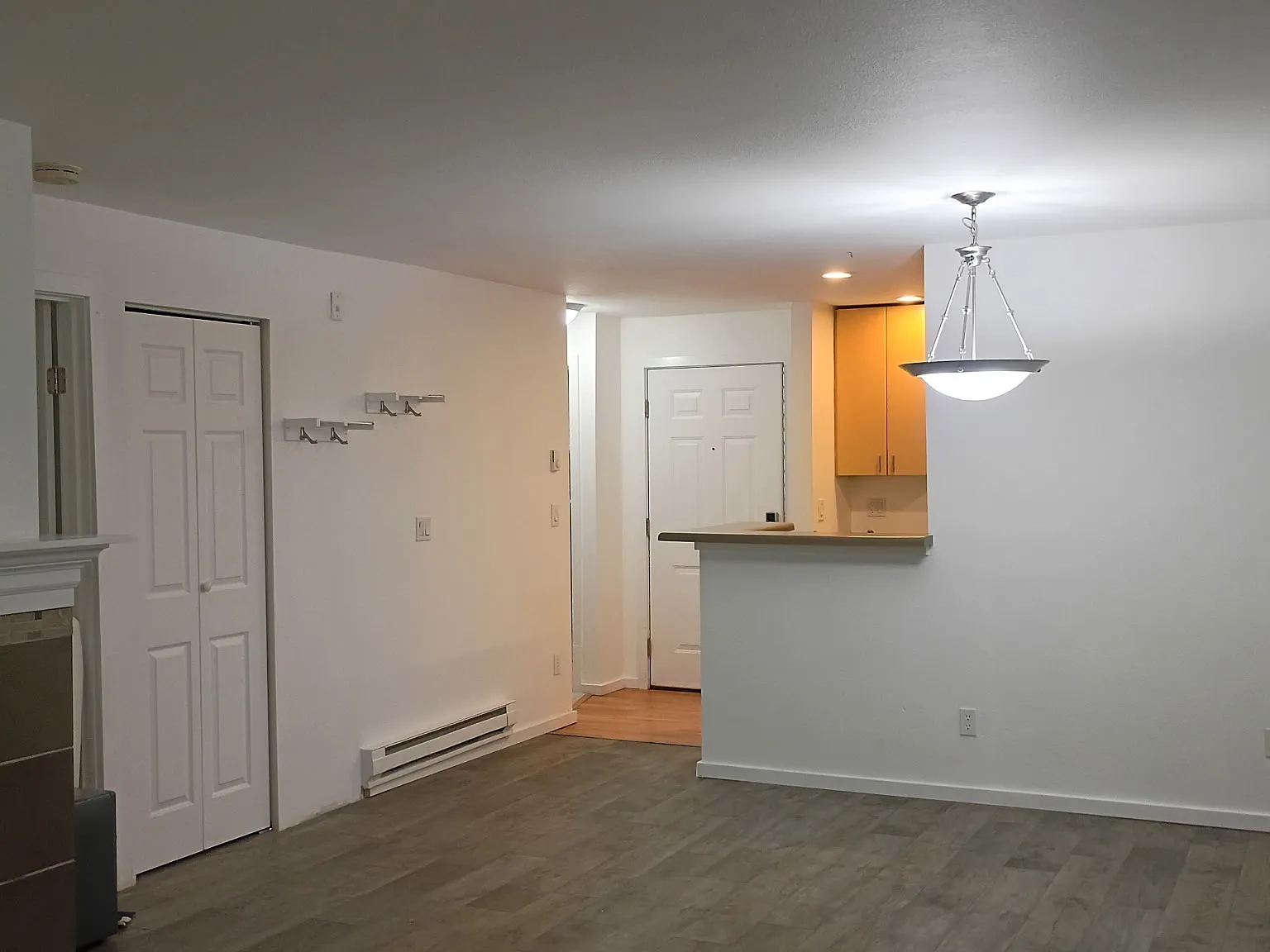 2 bed, 929 sqft, $2,100 — Photo 4