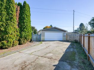 805 Mathias Ct, Molalla, OR 97038