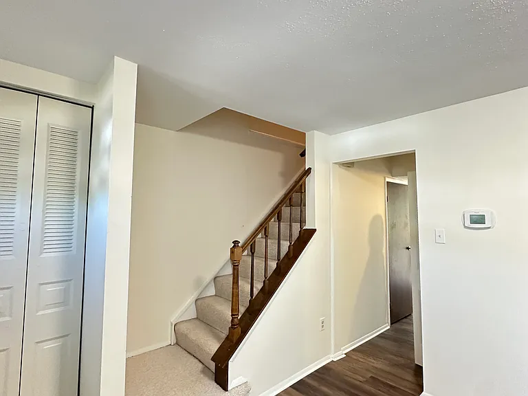 9459 Greenhill Ct — Photo 11