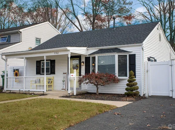 152 Marsh Ave, Sayreville, NJ 08872