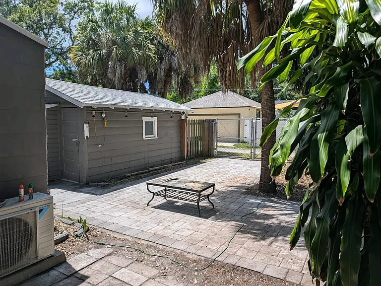 3642 Jessup Ct N — Photo 11