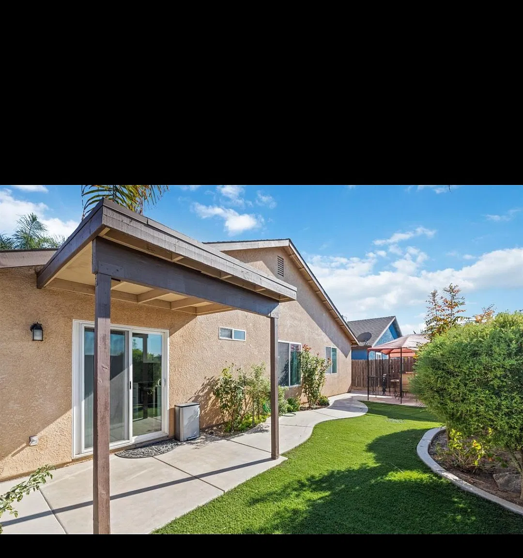 3 bed, 1212 sqft, $2,250 — Photo 2