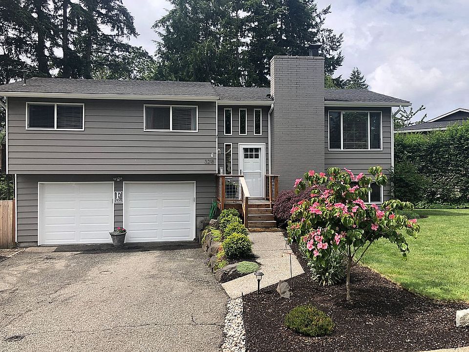 2nd image of 3218 118th Pl SE
