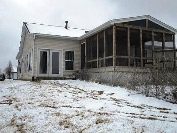 3rd image of 5723 Landcaster Cir