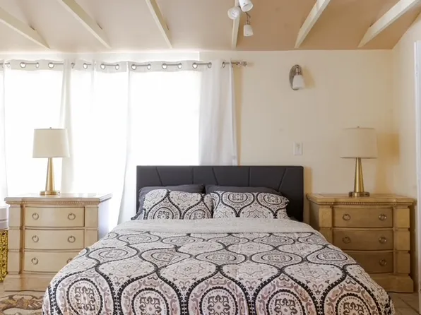 221 Pameto Rd #B, Nokomis, FL 34275